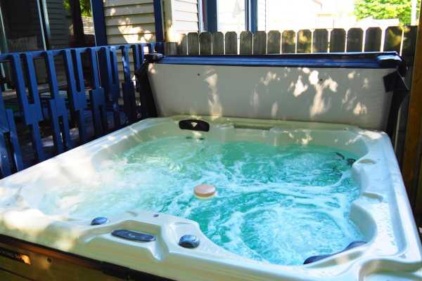 Restoration – private spa and great location!