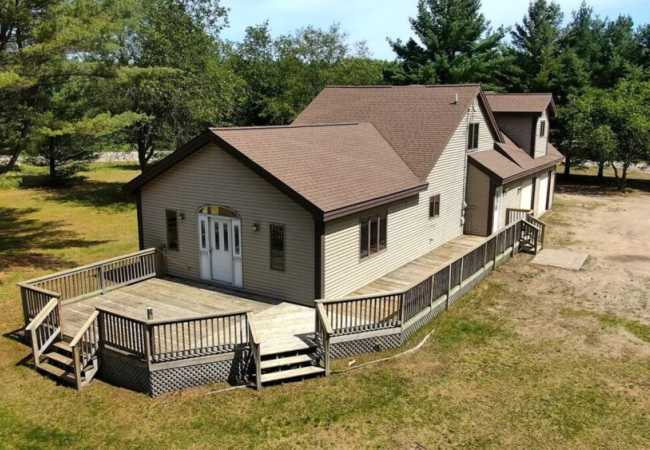 Northern blessings – large, private, and comfy!