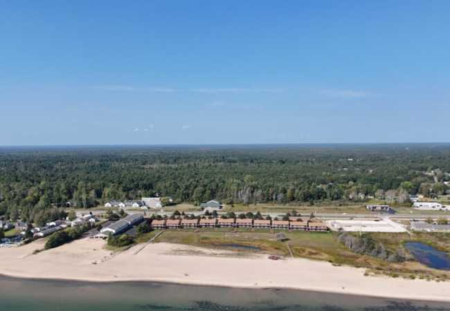 New! Carpe diem 365 – very cute lakefront condo!